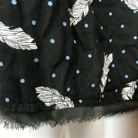 Torrid Shirt Women Sz 3X Black White Feather Polka Dot Lightweight Short Sleeve - Picture 7 of 10